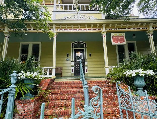 Rothschild-Pound House Inn hotel detail image 4