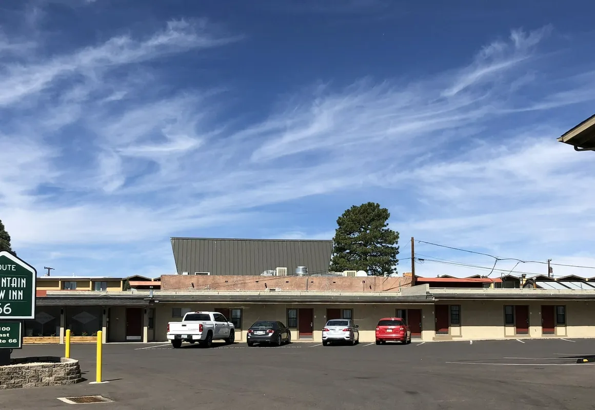 Mountain View Inn hotel hero