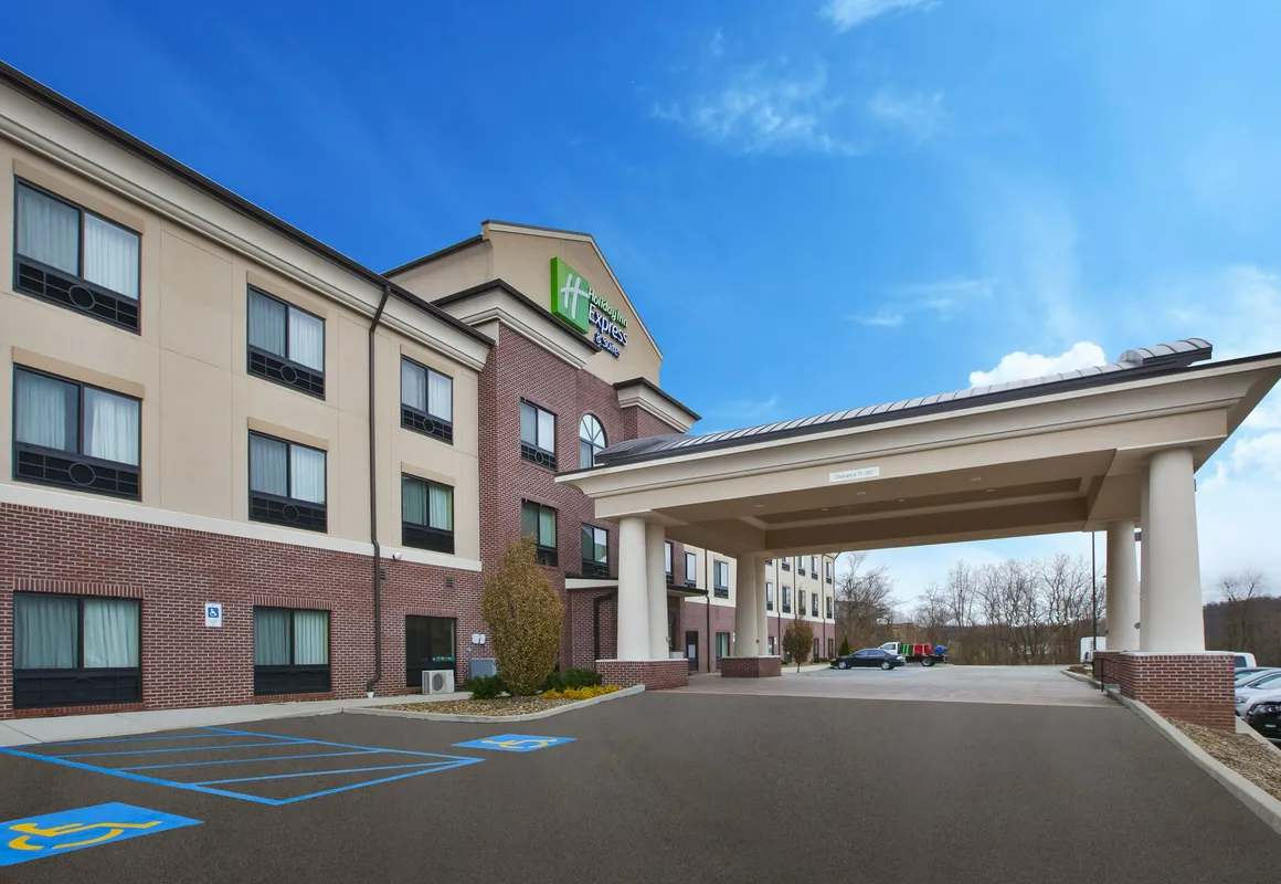 Holiday Inn Express & Suites Washington - Meadow Lands by IHG hotel hero