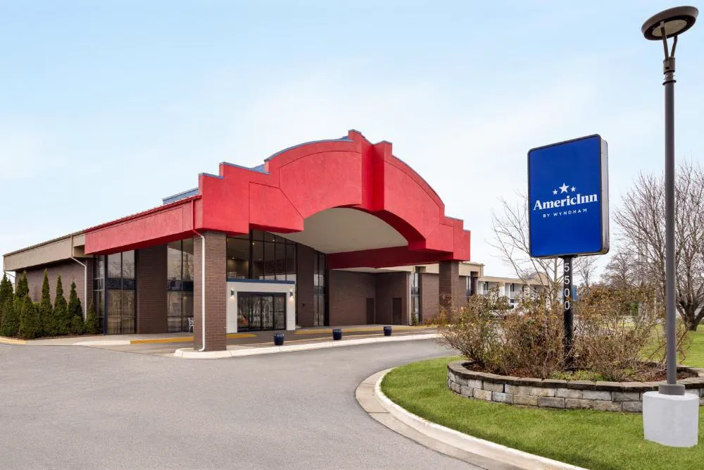 AmericInn by Wyndham Grand Rapids Airport North hotel hero