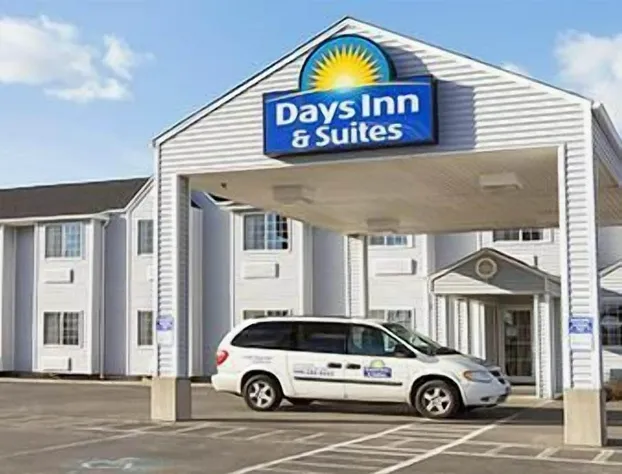 Days Inn & Suites by Wyndham Spokane Airport Airway Heights hotel detail image 1