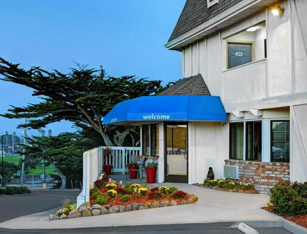 Motel 6 Marina, CA - Monterey hotel detail image 2