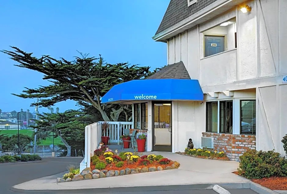 Motel 6 Marina, CA - Monterey hotel hero