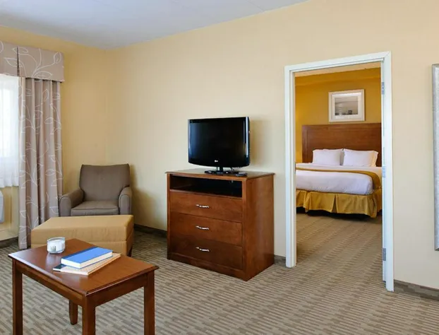 Harbor Pointe Inn PHL Airport hotel detail image 3