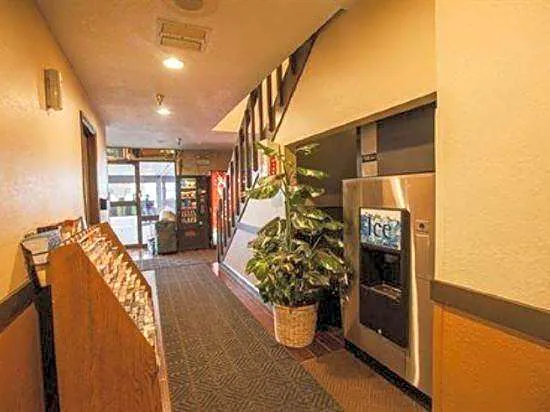 Economy Inn Auburn hotel detail image 2