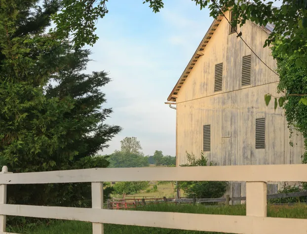 L'Auberge Provencale Inn & Restaurant hotel detail image 1