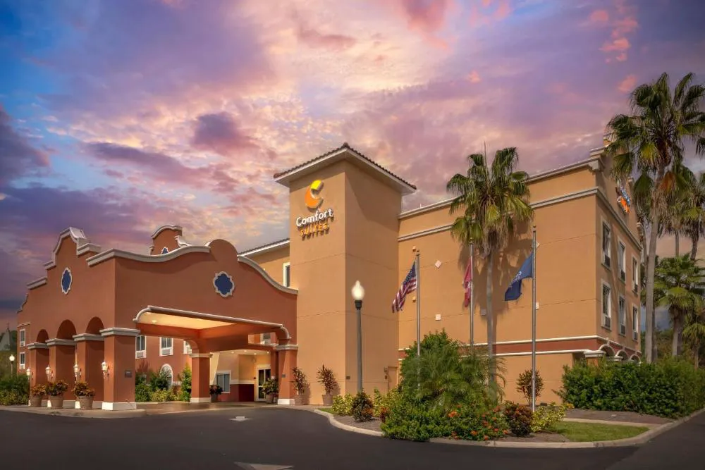 Comfort Suites Lady Lake - The Villages hotel hero