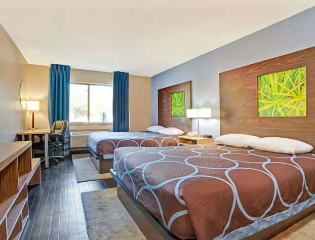 Super 8 by Wyndham Louisville Airport hotel detail image 2