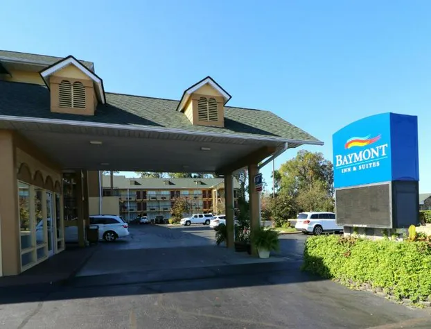 Baymont by Wyndham Sevierville Pigeon Forge hotel detail image 2