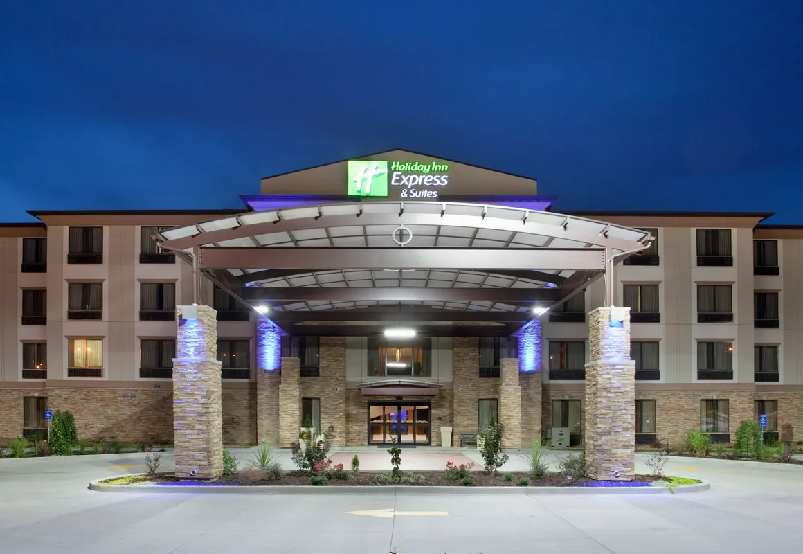 Holiday Inn Express & Suites St Louis Airport by IHG hotel hero