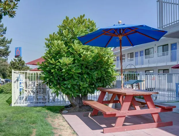 Motel 6 Springfield, OR - Eugene North hotel detail image 4