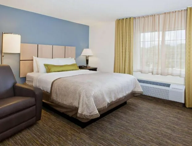 Candlewood Suites Wichita Airport by IHG hotel detail image 4