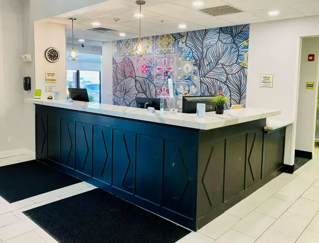 La Quinta Inn & Suites by Wyndham Mt. Laurel - Philadelphia hotel detail image 2