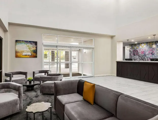 La Quinta Inn & Suites by Wyndham Mt. Laurel - Philadelphia hotel detail image 3