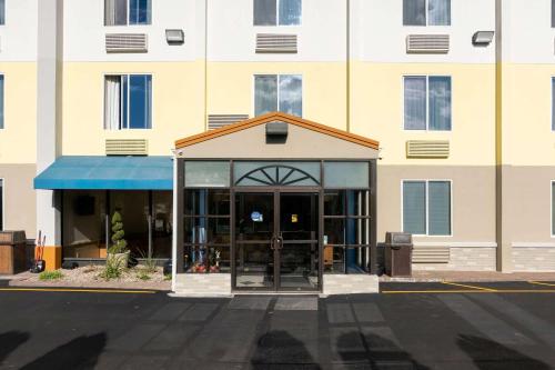 Days Inn by Wyndham Hartford/Closest Downtown hotel detail image 2