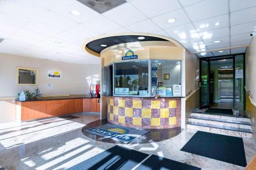 Days Inn by Wyndham Hartford/Closest Downtown hotel detail image 4