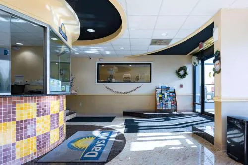 Days Inn by Wyndham Hartford/Closest Downtown hotel detail image 3