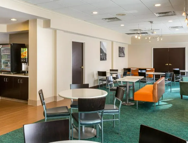 Springhill Suites By Marriott Louisville Hurstbourne North hotel detail image 2