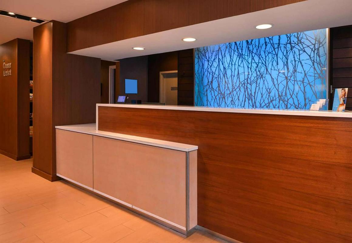 Baymont by Wyndham St. Charles hotel hero