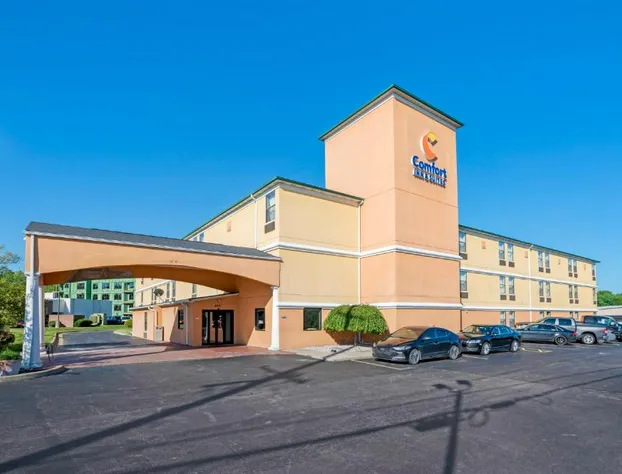 Comfort Inn & Suites Cincinnati Eastgate hotel detail image 1