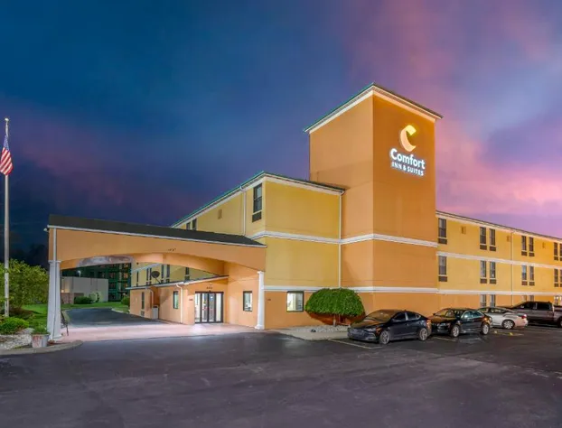 Comfort Inn & Suites Cincinnati Eastgate hotel detail image 1