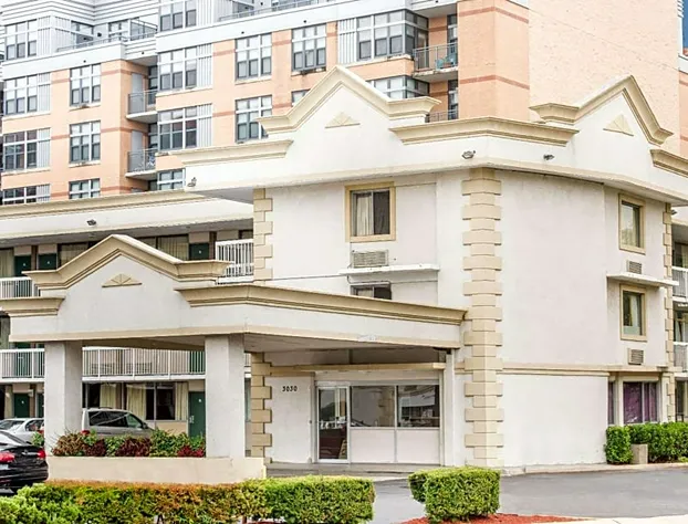 Days Inn by Wyndham Arlington Pentagon hotel detail image 4