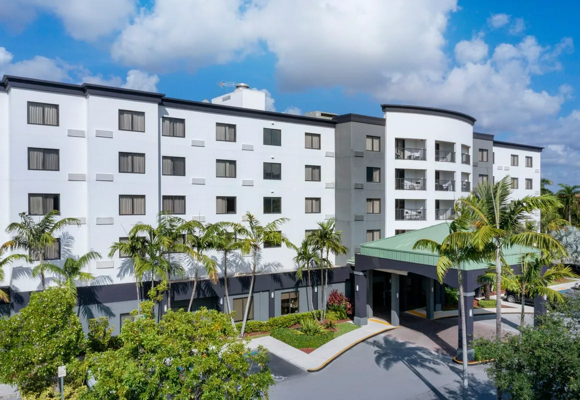 Courtyard by Marriott Miami at Dolphin Mall hotel hero