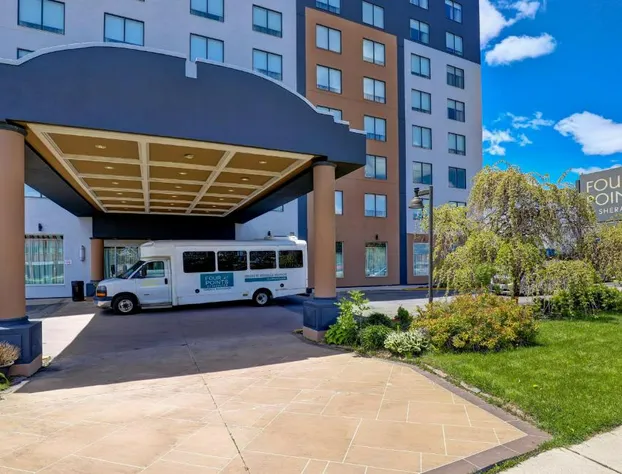 Four Points by Sheraton Toronto Mississauga hotel detail image 2