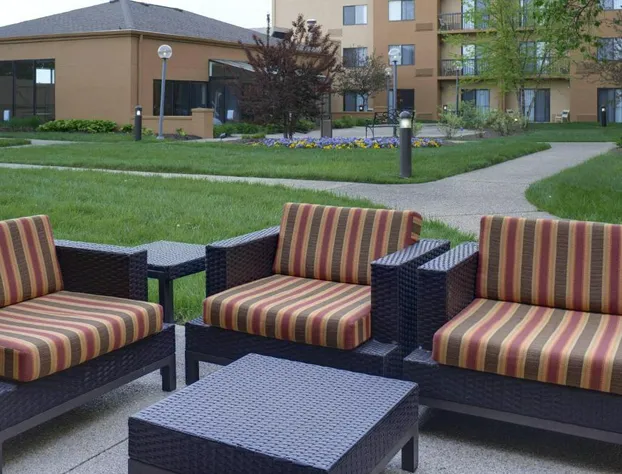 Courtyard by Marriott Indianapolis Airport hotel detail image 3