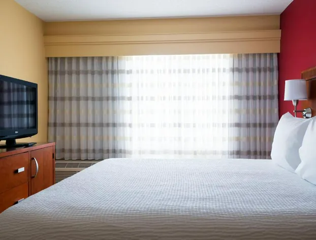Courtyard by Marriott Indianapolis Airport hotel detail image 1