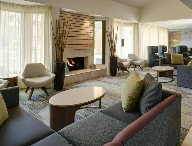 Courtyard by Marriott Indianapolis Airport hotel detail image 4
