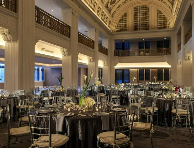 Renaissance Cincinnati Downtown Hotel hotel detail image 4