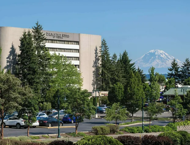 DoubleTree Suites by Hilton Seattle Airport - Southcenter hotel detail image 1