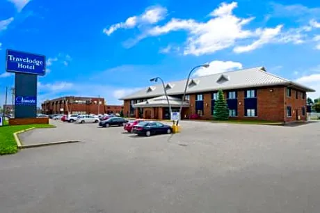 Travelodge Hotel by Wyndham Montreal Airport hotel detail image 4