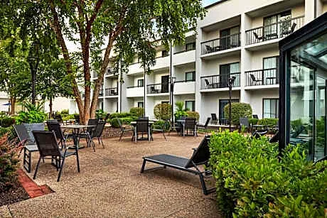 Courtyard by Marriott Kansas City Overland Park/Metcalf hotel detail image 1