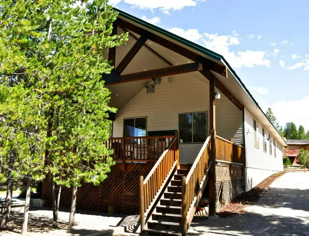 Sawtelle Mountain Resort hotel detail image 2