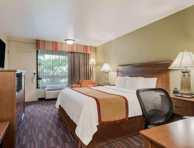 Best Western Town And Country Inn hotel detail image 3