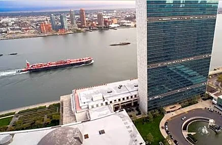 Millennium Hilton New York One UN Plaza hotel detail image 1