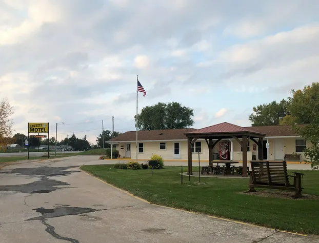 Hawkeye Motel hotel detail image 3