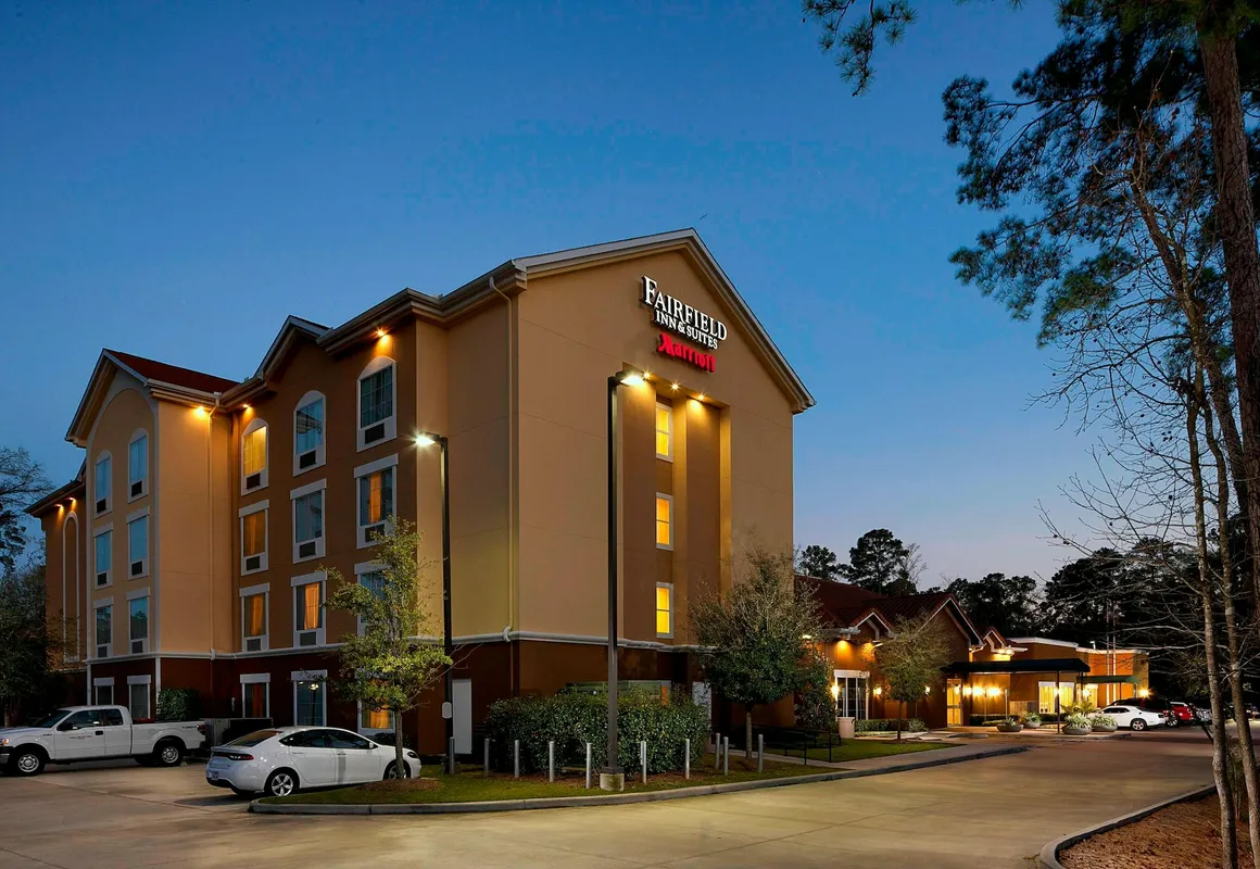 Fairfield Inn & Suites Houston Intercontinental Airport hotel hero