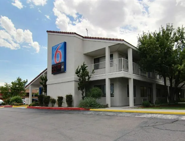 Motel 6-Albuquerque NM - Coors Road hotel detail image 1