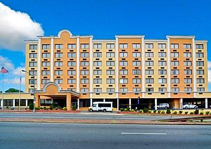 Quality Inn & Suites New York Avenue hotel hero