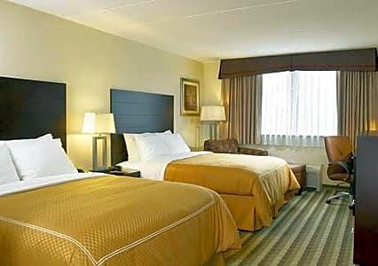 Quality Inn & Suites New York Avenue hotel detail image 2