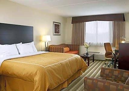 Quality Inn & Suites New York Avenue hotel detail image 3