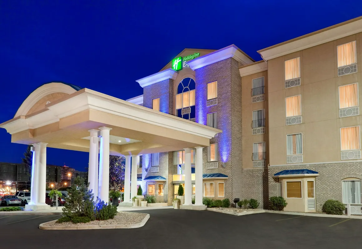Holiday Inn Express & Suites Saskatoon by IHG hotel hero