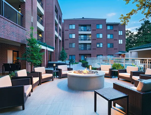 Courtyard by Marriott Dallas DFW Airport South/Irving hotel detail image 2