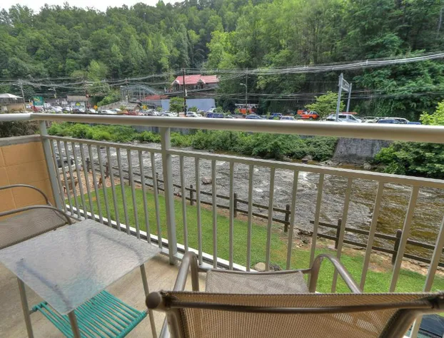 Gatlinburg River Inn hotel detail image 4