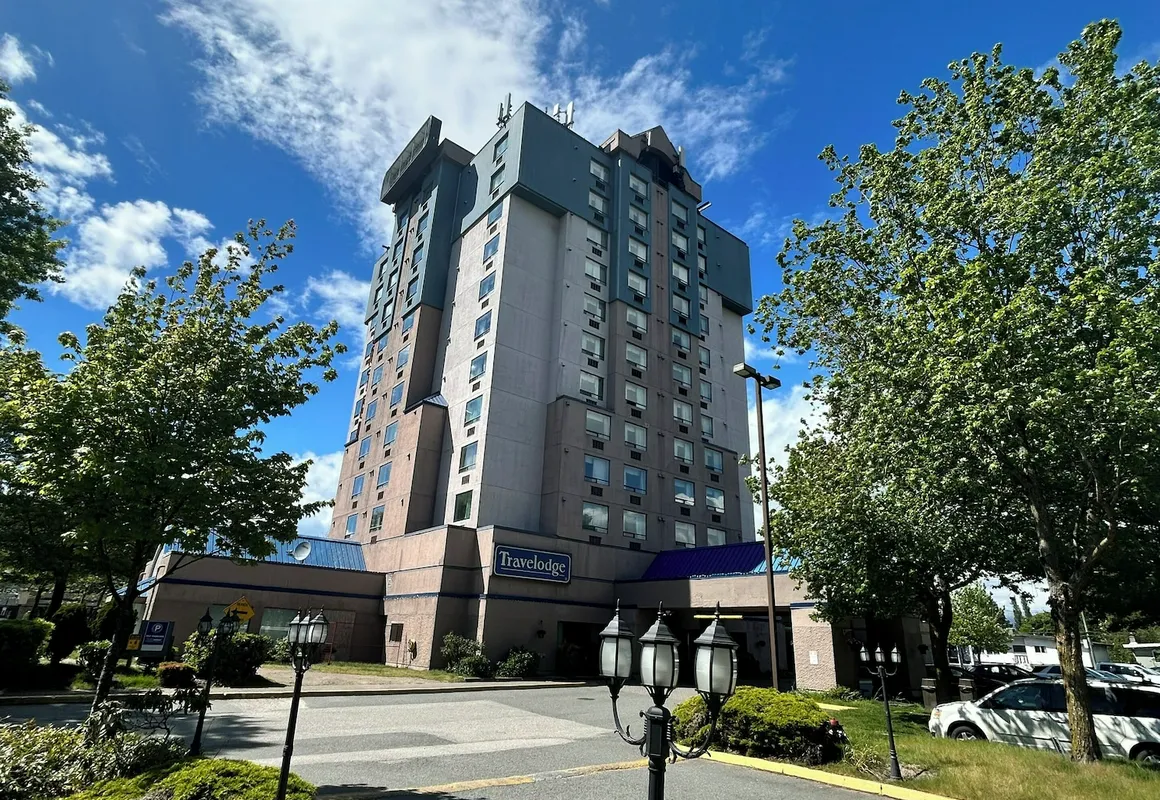 Travelodge by Wyndham Vancouver Airport hotel hero