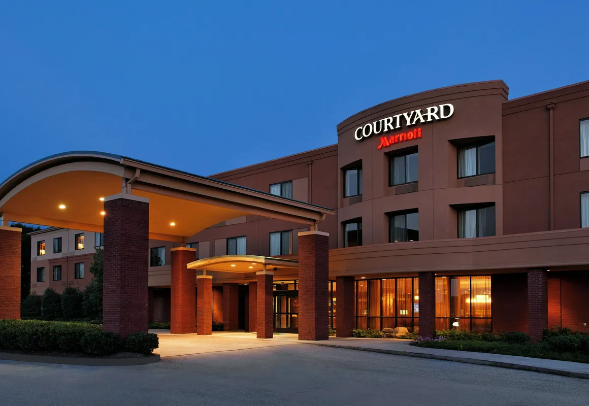 Courtyard Knoxville Airport Alcoa hotel hero