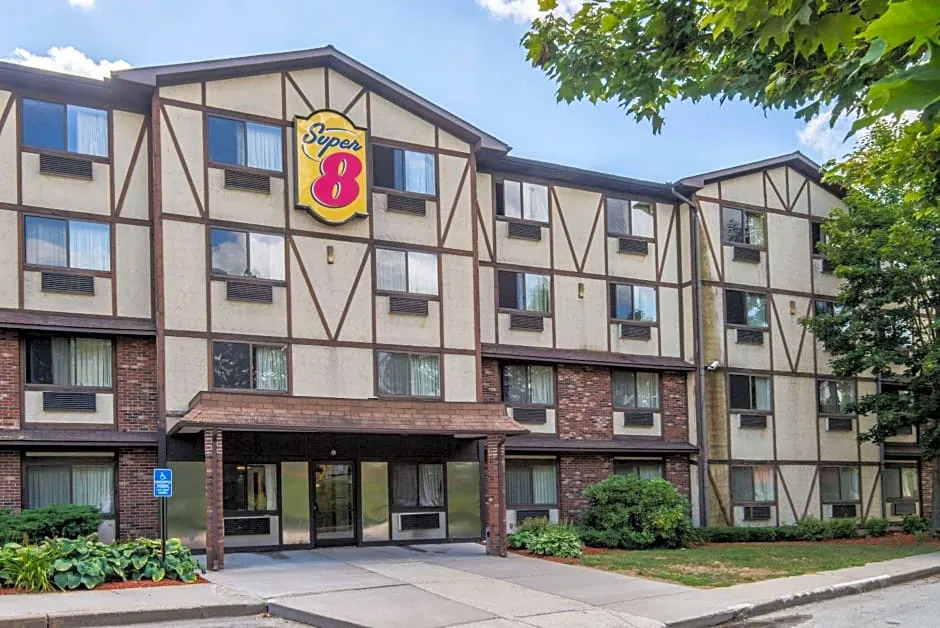 Super 8 by Wyndham Groton hotel hero